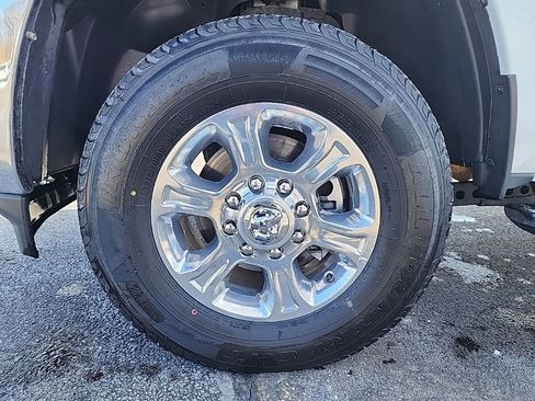 Used 2024 RAM 2500 Big Horn image 2
