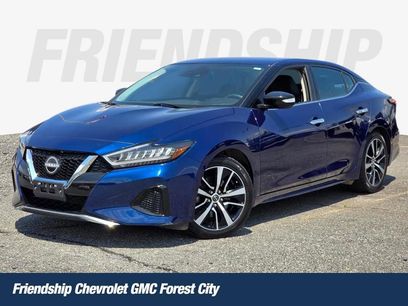 Used 2023 Nissan Maxima SV w/ Floor Mat Group