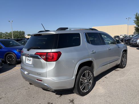 Used 2019 GMC Acadia Denali w/ Technology Package AWD/4WD image 5