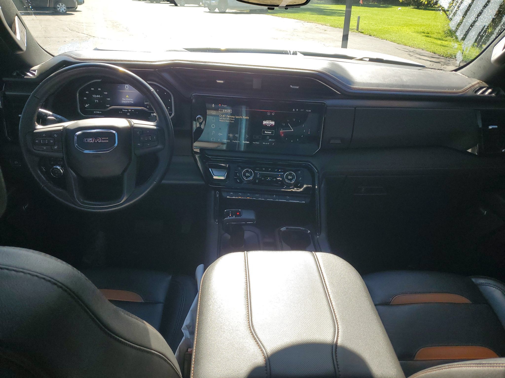 Used 2023 GMC Sierra 1500 AT4 w/ AT4 Premium Package AWD/4WD image 11