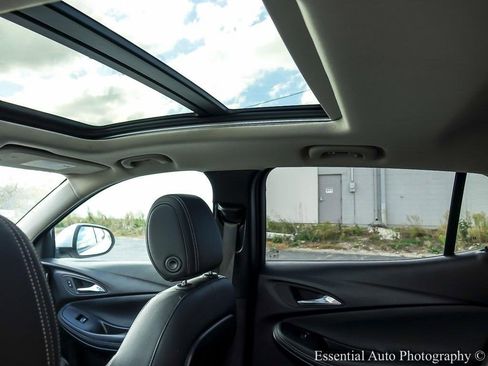 Used 2022 Buick Encore GX Essence w/ Experience Buick Package image 12