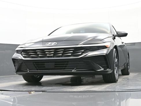 Certified 2024 Hyundai Elantra SEL w/ Convenience Package image 45