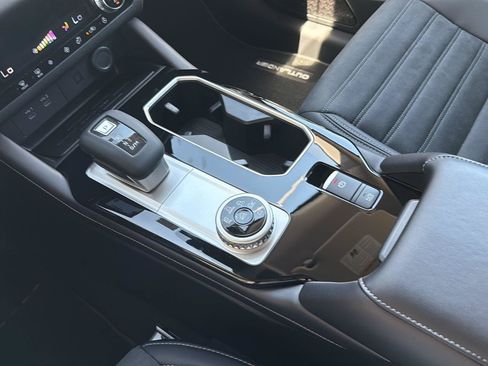 New 2026 Mitsubishi Outlander SE FWD image 19