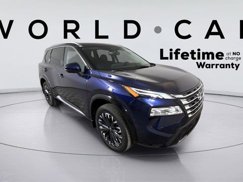 Used 2024 Nissan Rogue Platinum w/ Platinum Premium Package image 2