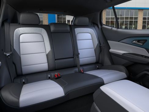 New 2026 Chevrolet Equinox EV LT FWD image 17