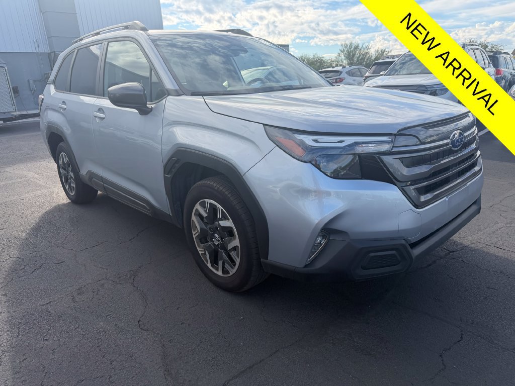 Used 2025 Subaru Forester Premium AWD/4WD image 1