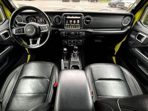 Used 2022 Jeep Wrangler Unlimited Sahara AWD/4WD image 21