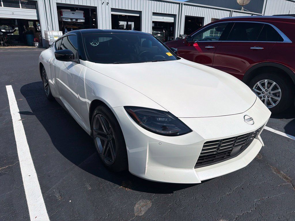 Used 2025 Nissan Z Sport w/ Floor Mat Package RWD image 3