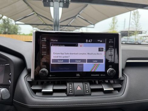 Used 2019 Toyota RAV4 Limited w/ Advanced Technology Package FWD image 18