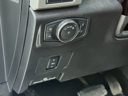 Used 2018 Ford F250 Lariat w/ Lariat Value Package AWD/4WD image 10