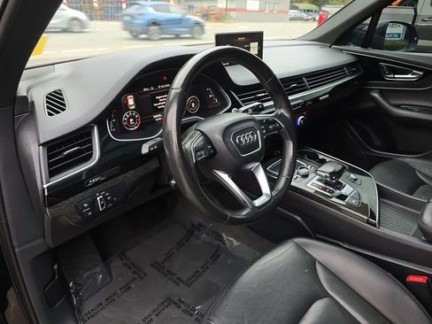 Used 2017 Audi Q7 3.0T Premium Plus w/ Premium Plus Package image 11