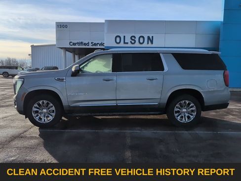 Used 2025 GMC Yukon XL Denali image 3