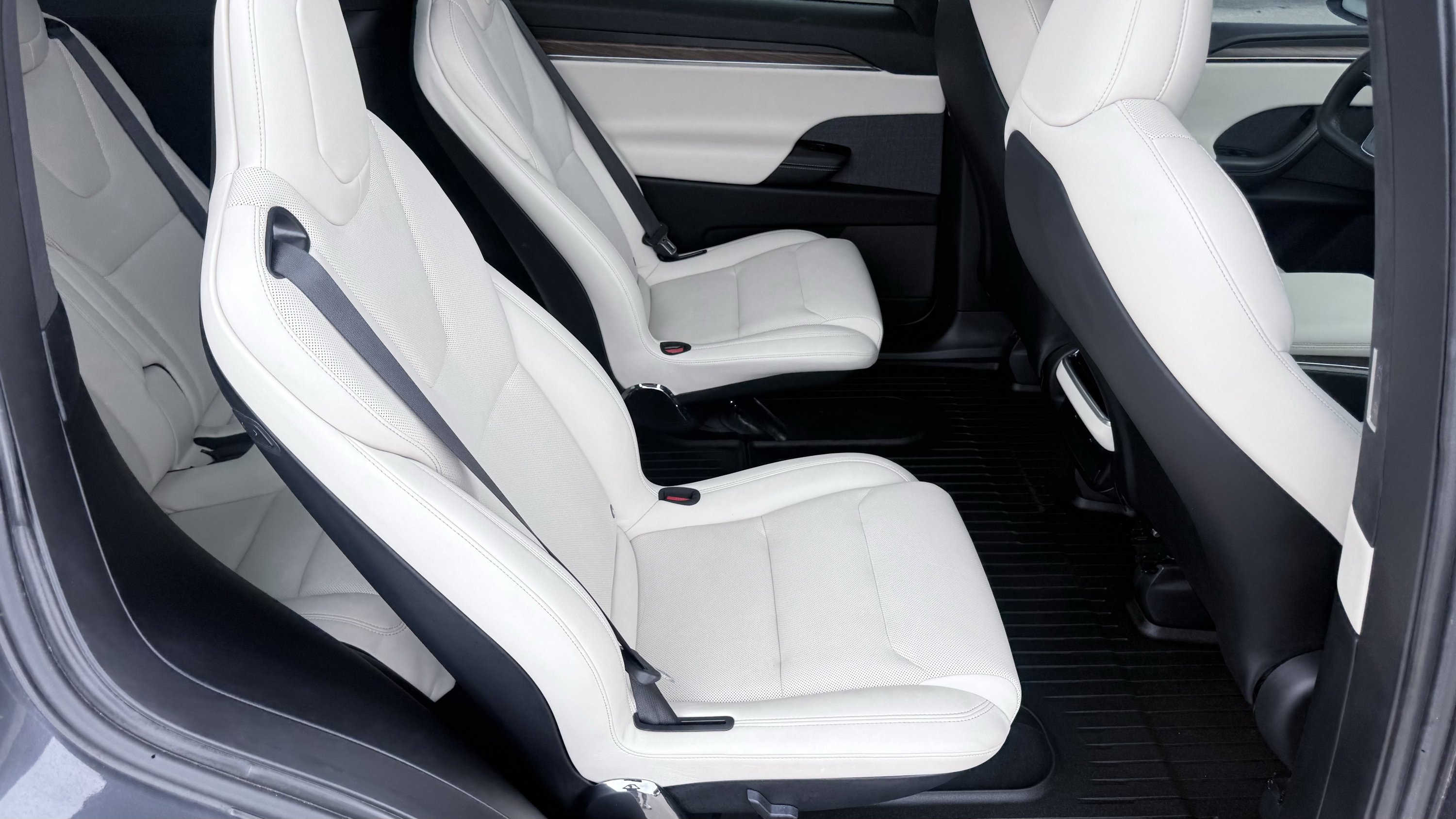 Used 2022 Tesla Model X AWD/4WD image 43