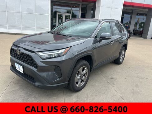 Used 2024 Toyota RAV4 XLE AWD/4WD image 2