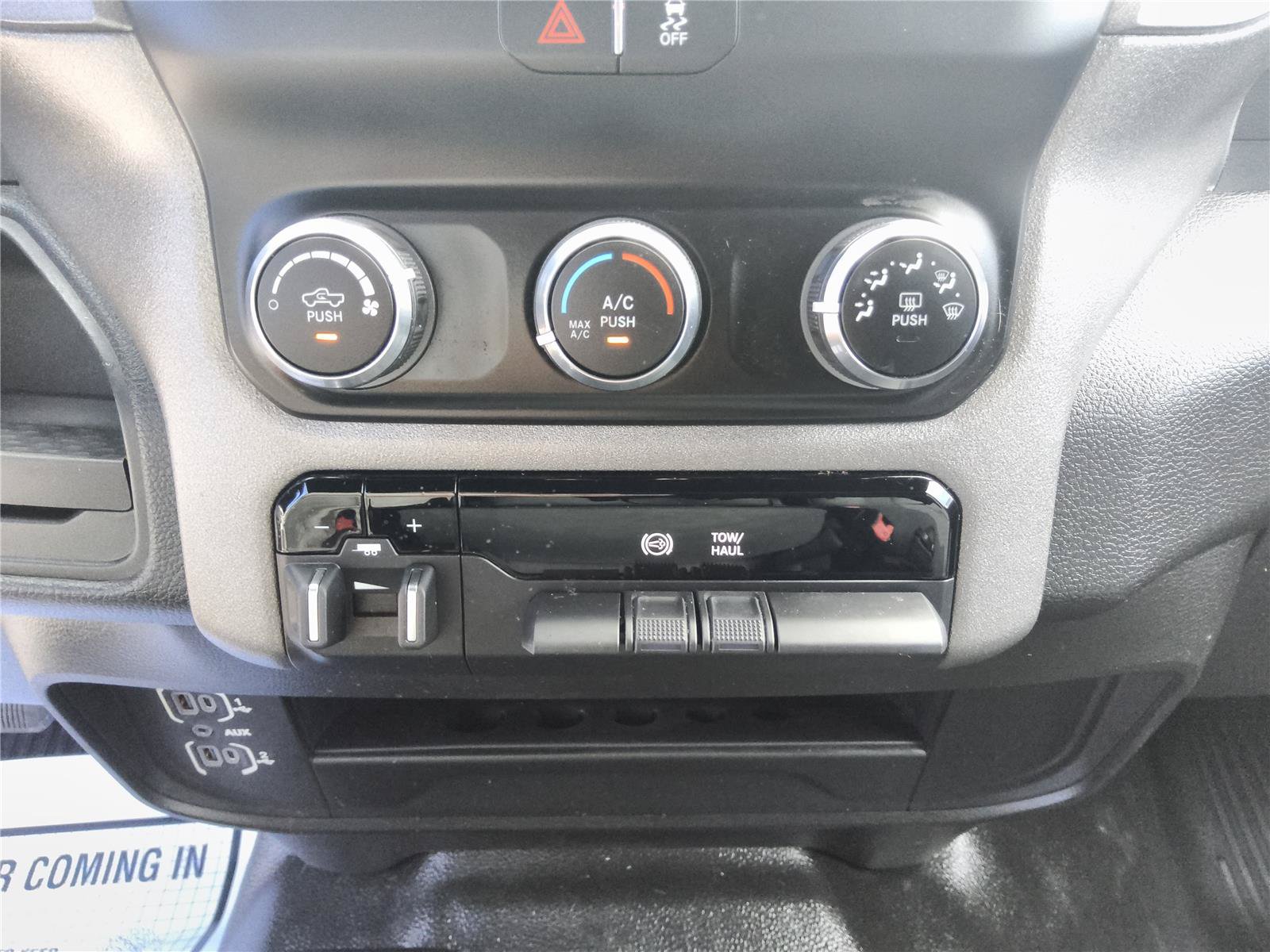 Used 2022 RAM 3500 Tradesman w/ Chrome Appearance Group AWD/4WD image 22