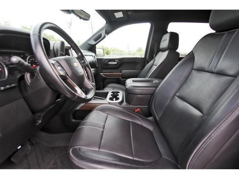 Used 2022 Chevrolet Silverado 1500 High Country w/ Technology Package AWD/4WD image 15