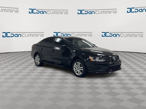 Used 2018 Volkswagen Jetta S w/ Cold Weather Package FWD image 2