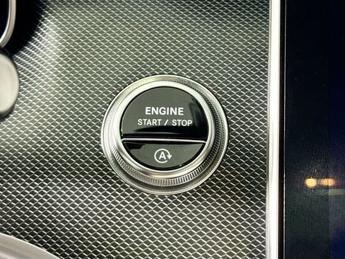 Used 2024 Mercedes-Benz C 300 Sedan image 17