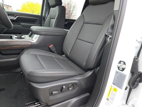 New 2026 GMC Sierra 3500 SLT w/ SLT Premium Package image 25