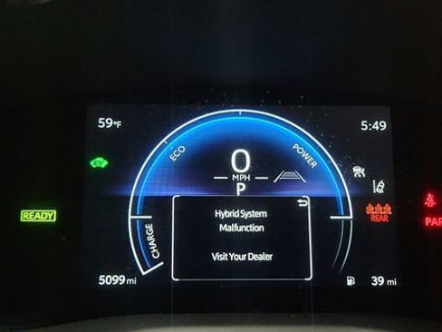 Used 2025 Toyota Camry SE w/ Convenience Package image 11