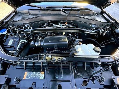 Used 2023 Ford Explorer Limited w/ Equipment Group 301A image 27