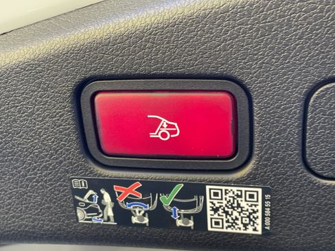 New 2026 Mercedes-Benz CLE 300 4MATIC Cabriolet image 19