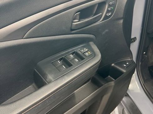Used 2022 Honda Pilot TrailSport image 11