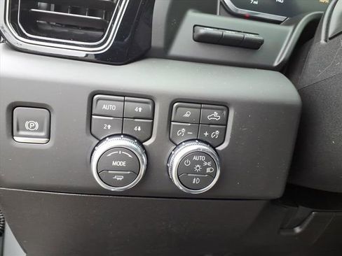 New 2026 GMC Sierra 2500 AT4X image 30