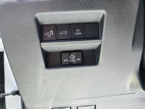 Used 2024 Lexus GX 550 w/ Accessory Package (2T) AWD/4WD image 21