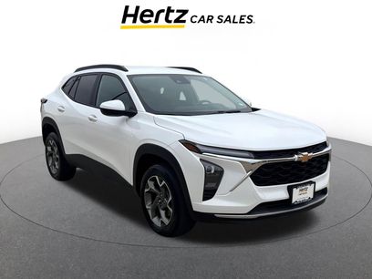 Used 2025 Chevrolet Trax LT