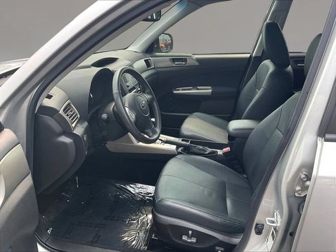 Used 2010 Subaru Forester 2.5X Limited AWD/4WD image 17