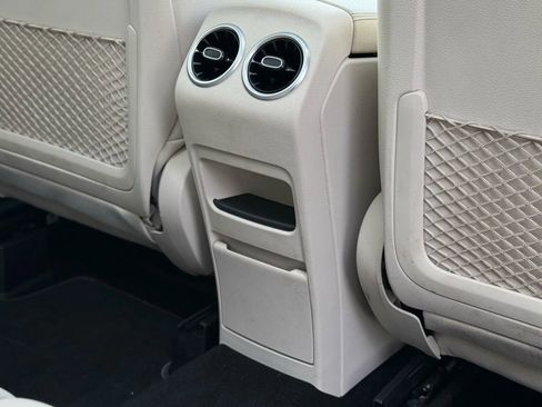 Used 2020 Mercedes-Benz GLB 250 4MATIC image 33