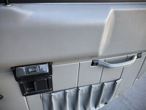 Used 2003 HUMMER H1 4-Door Wagon AWD/4WD image 19
