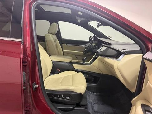 Used 2019 Cadillac XT5 Luxury image 27