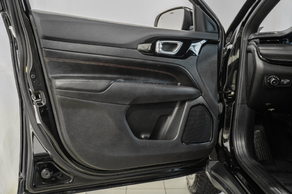 Certified 2025 Jeep Compass Trailhawk AWD/4WD image 28