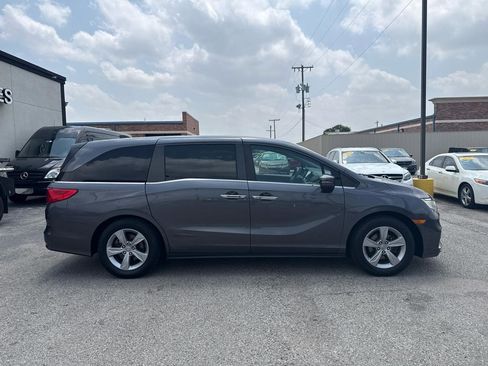 Used 2018 Honda Odyssey EX image 5