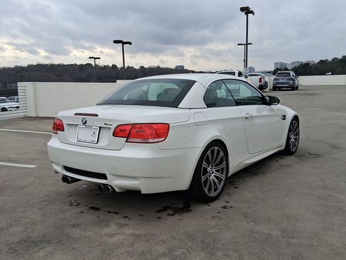 Used 2010 BMW M3 Convertible image 8