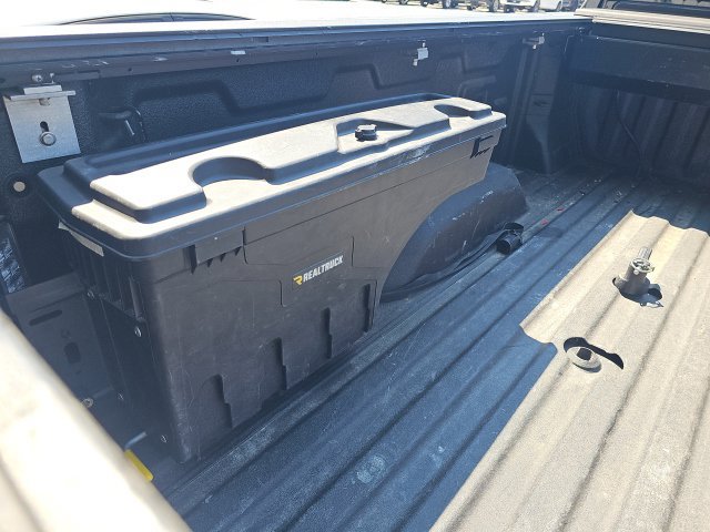 Used 2025 GMC Sierra 2500 AT4X AWD/4WD image 10