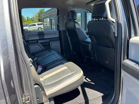 Used 2017 Ford F150 XLT AWD/4WD image 22