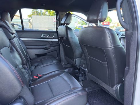 Used 2018 Ford Explorer Sport AWD/4WD image 12