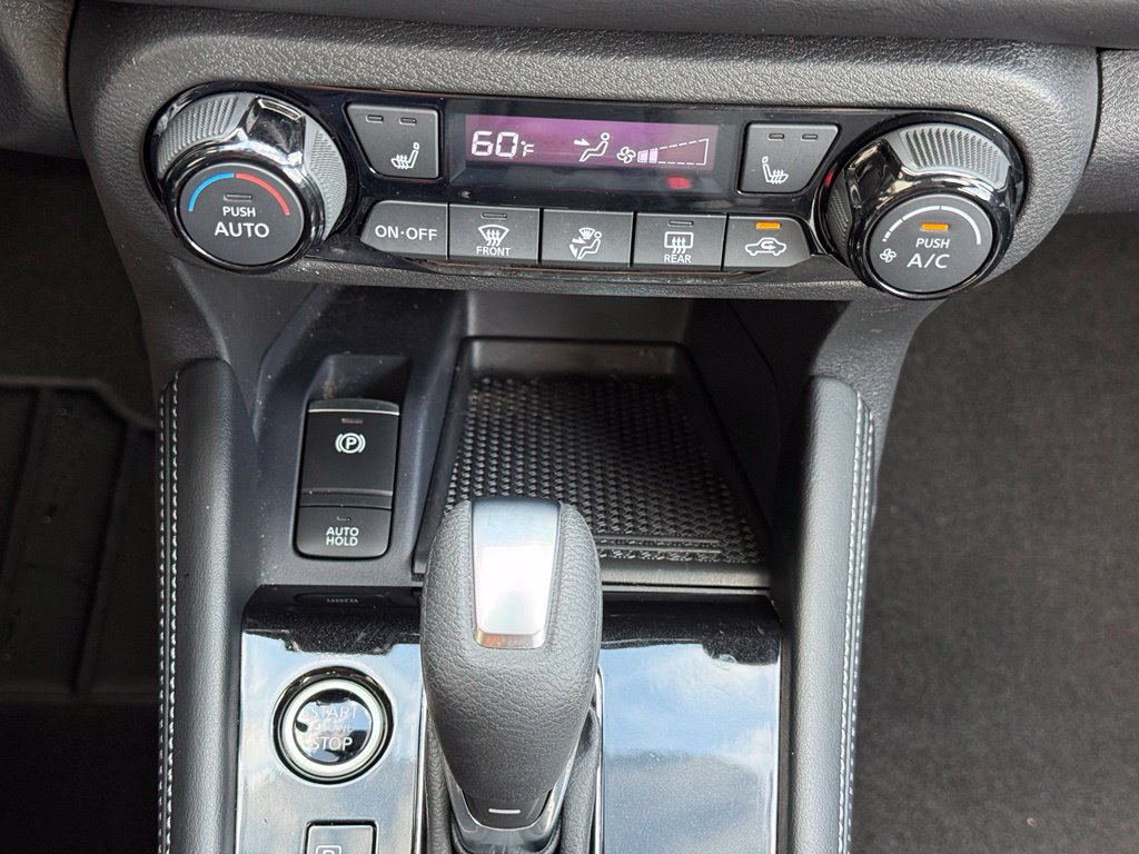 Used 2024 Nissan Kicks SR w/ SR Premium Package FWD image 20