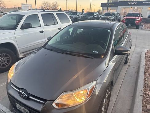 Used 2012 Ford Focus SEL image 2