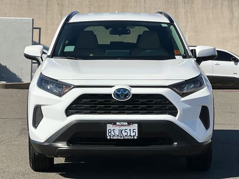 Certified 2020 Toyota RAV4 LE w/ All Weather Liner Package AWD/4WD image 10