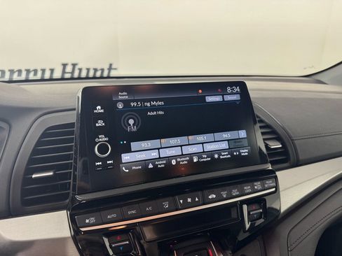 Used 2025 Honda Odyssey Sport-L image 18