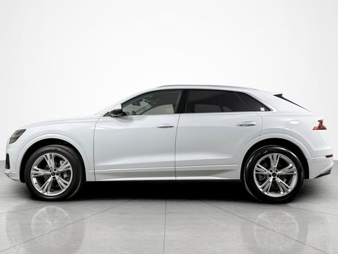 Used 2023 Audi Q8 Premium Plus AWD/4WD image 2