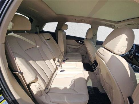 Used 2018 Audi Q7 3.0T Prestige w/ Prestige Package image 19