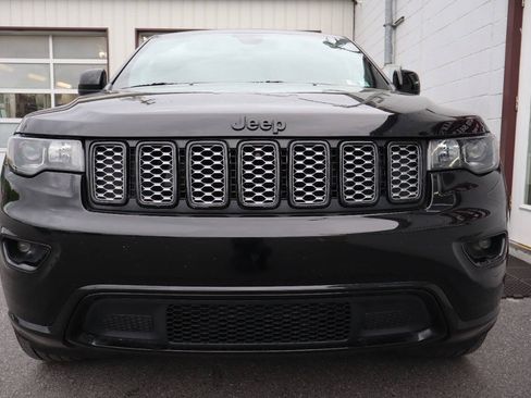 Used 2020 Jeep Grand Cherokee Altitude AWD/4WD image 2