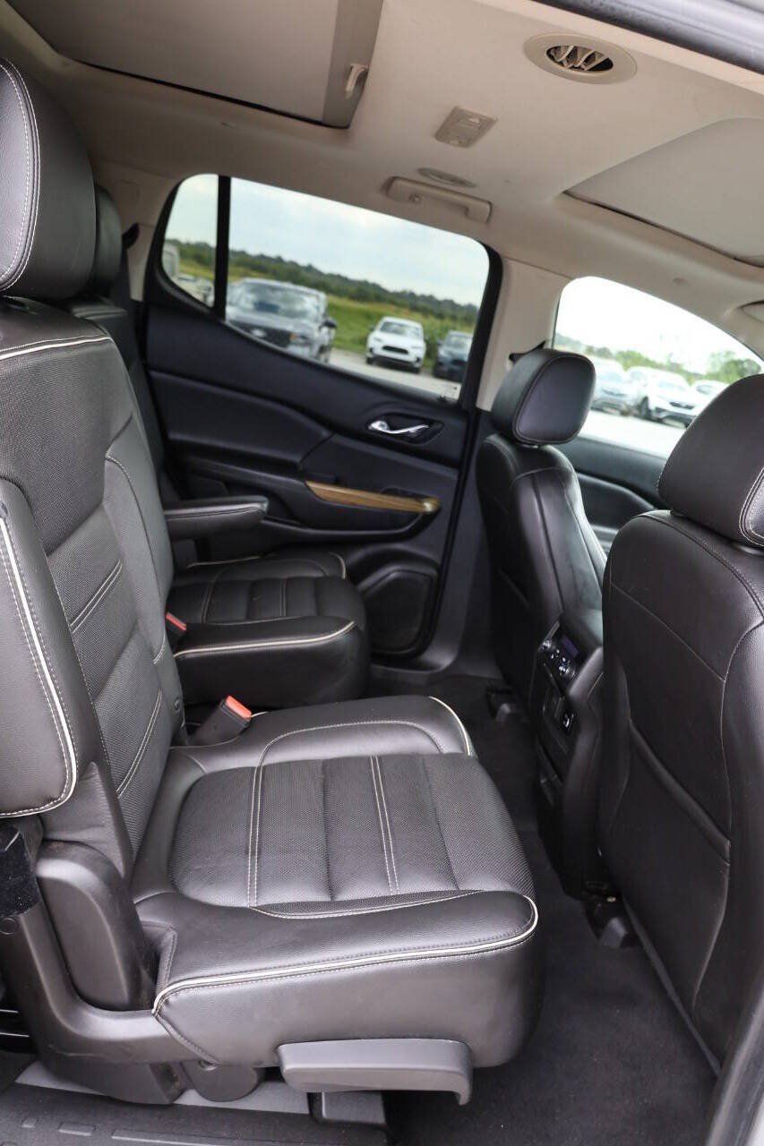Used 2018 GMC Acadia Denali w/ Technology Package AWD/4WD image 16
