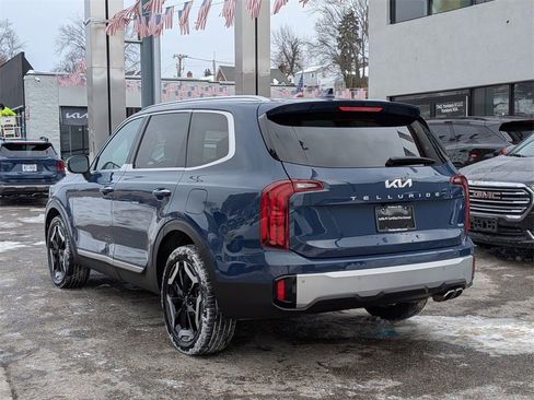 Used 2023 Kia Telluride S image 11
