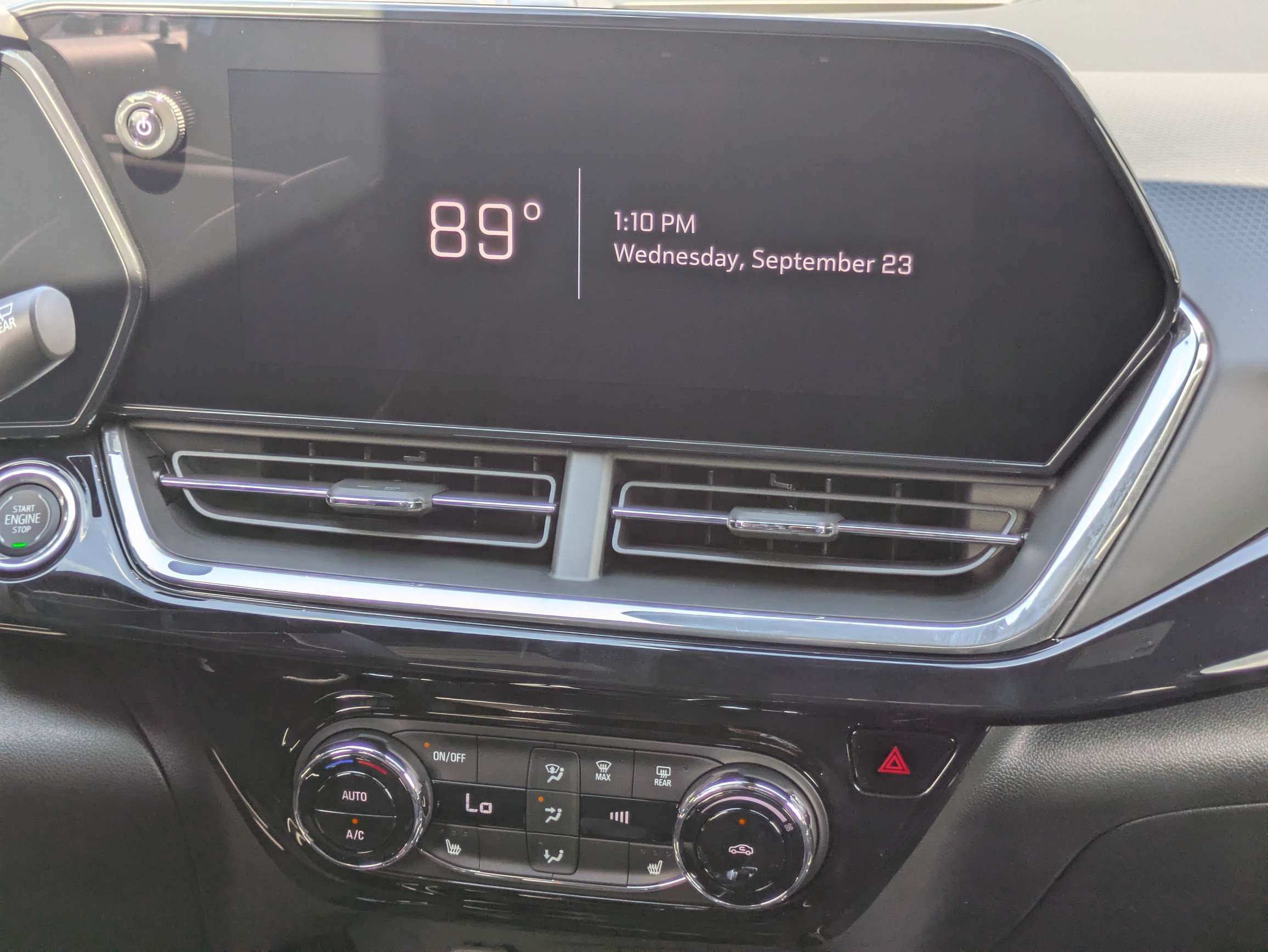 New 2026 Chevrolet Trax RS w/ Sunroof Package FWD image 5